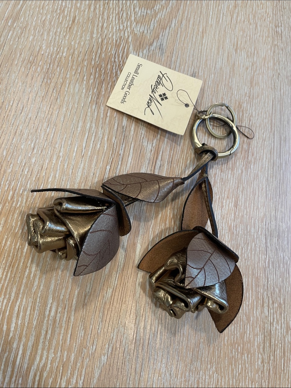 Patricia Nash Leather Laced Rose Bag Charm key holder in Antique Gold, NWT - Picture 2 of 5